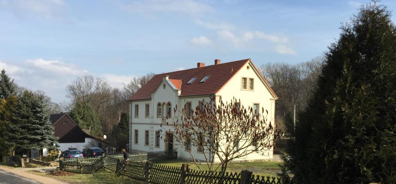 르보베크 슬라스키 Stara Szkola Debowy Gaj The Old School Debowy Gaj B&B 외부 사진